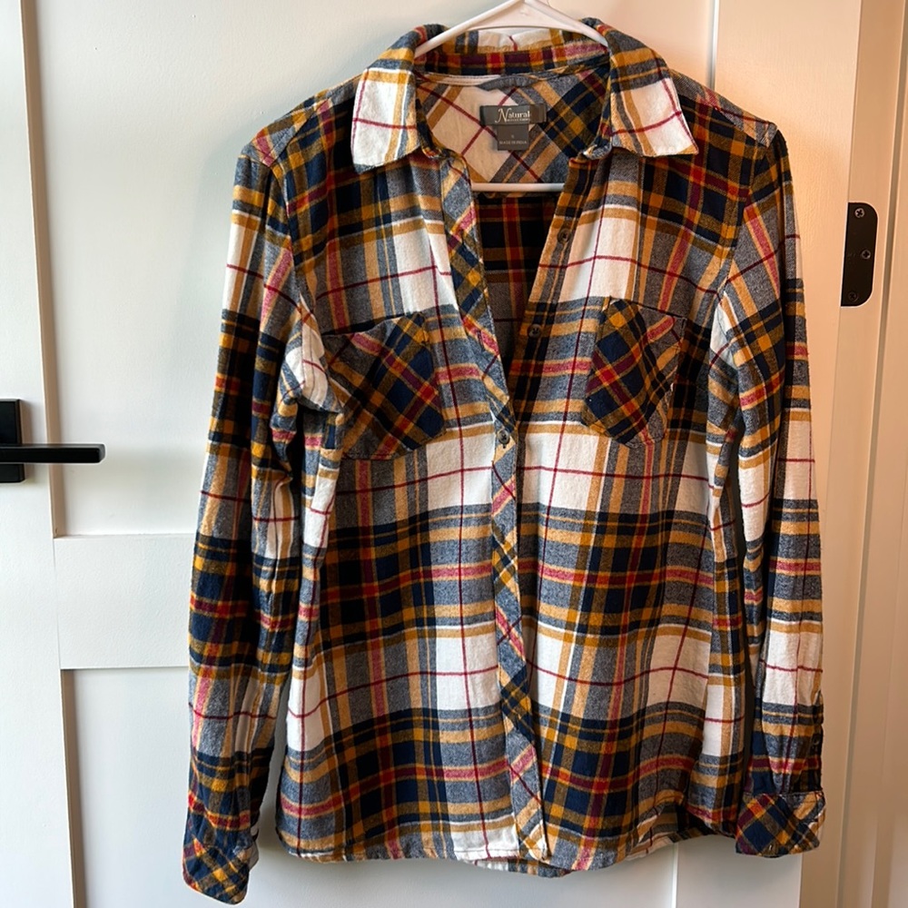 Womens flannel button down, long sleeve. Small